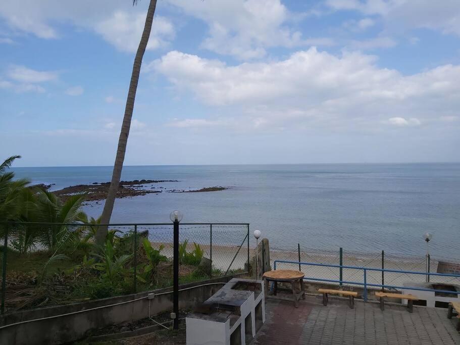 Nat'S Seri Bulan Beach, Pool Home @Teluk Kemang بورت ديكسون المظهر الخارجي الصورة